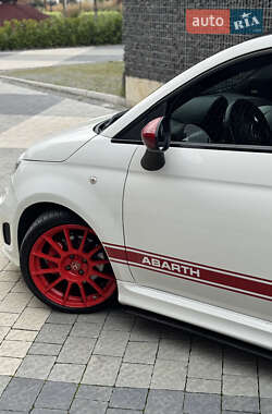 Хэтчбек Abarth Fiat 500 2012 в 