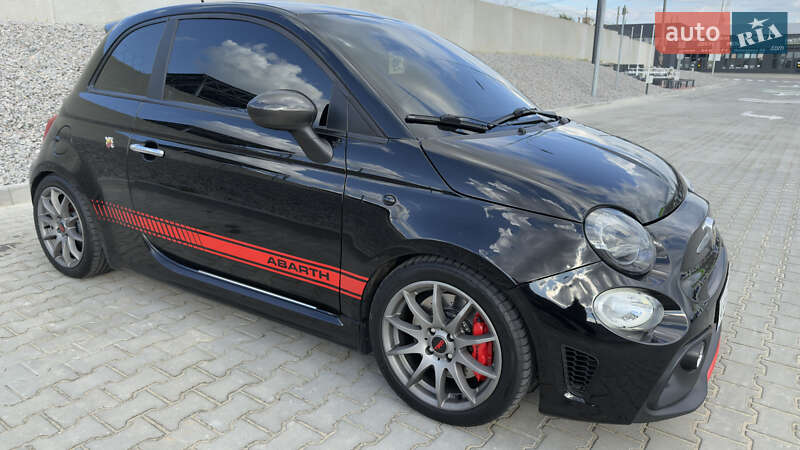 Хэтчбек Abarth Fiat 500 2015 в Вишневом
