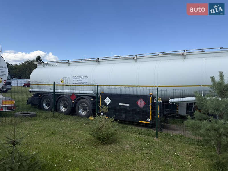 Цистерна полуприцеп Acerbi 21L2.39-A 2007 в 
