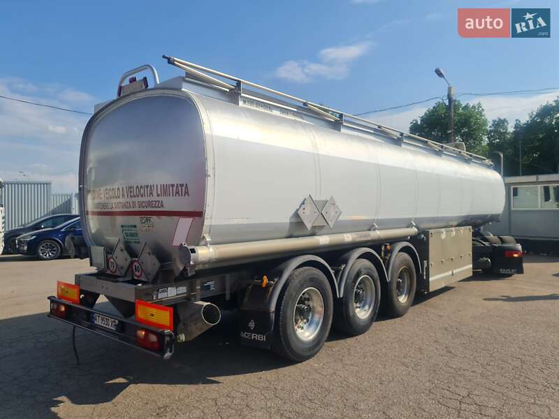 Цистерна полуприцеп Acerbi 21L 2000 в Виннице