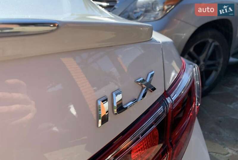 Седан Acura ILX 2018 в Киеве