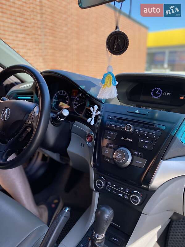 Седан Acura ILX 2016 в Вышгороде
