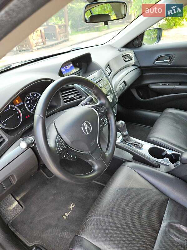 Седан Acura ILX 2013 в Киеве