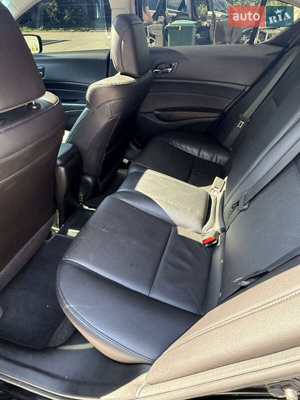 Седан Acura ILX 2012 в Кременчуге