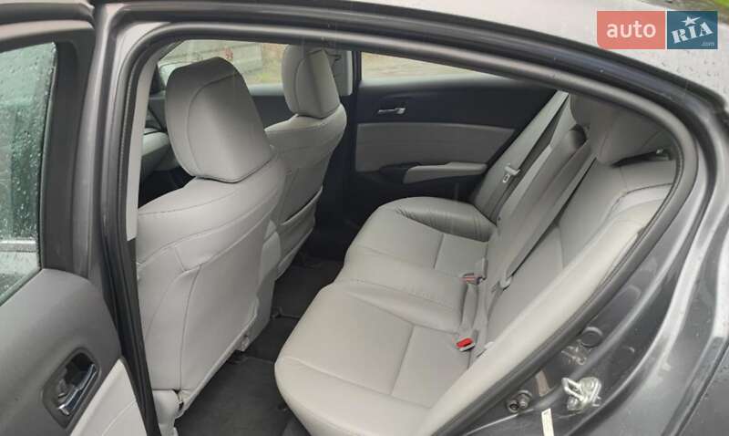 Седан Acura ILX 2018 в Львові