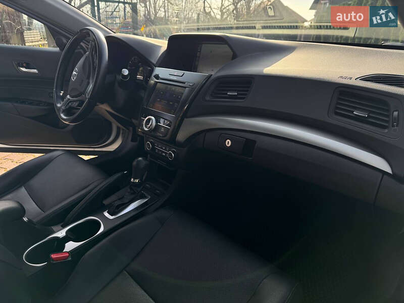 Седан Acura ILX 2017 в Киеве