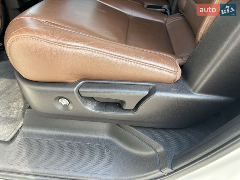 Позашляховик / Кросовер Acura MDX 2017 в Чернівцях