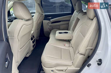 Позашляховик / Кросовер Acura MDX 2019 в 
