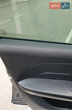 Позашляховик / Кросовер Acura MDX 2008 в 