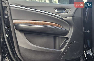 Позашляховик / Кросовер Acura MDX 2018 в 