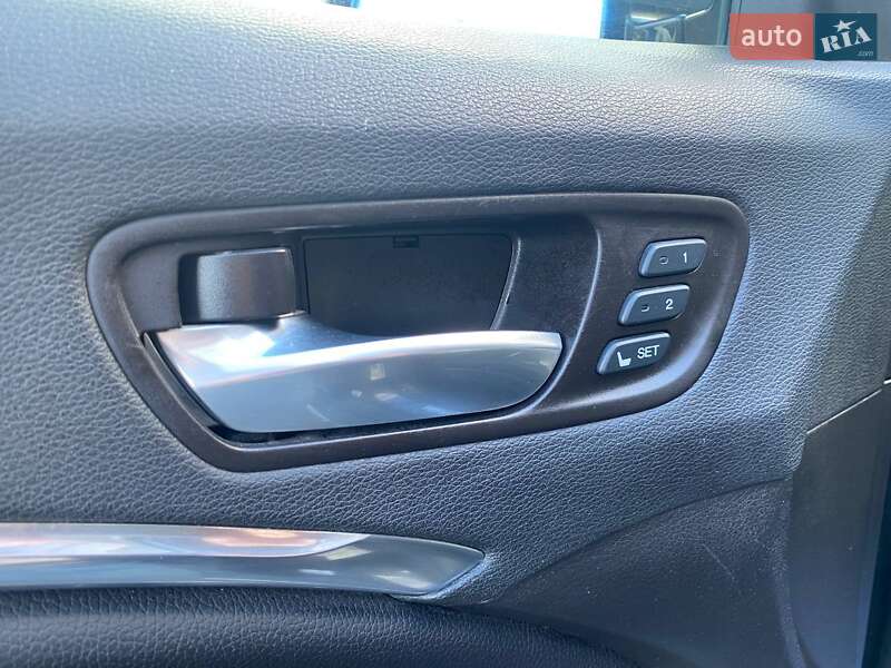 Внедорожник / Кроссовер Acura MDX 2015 в Виннице