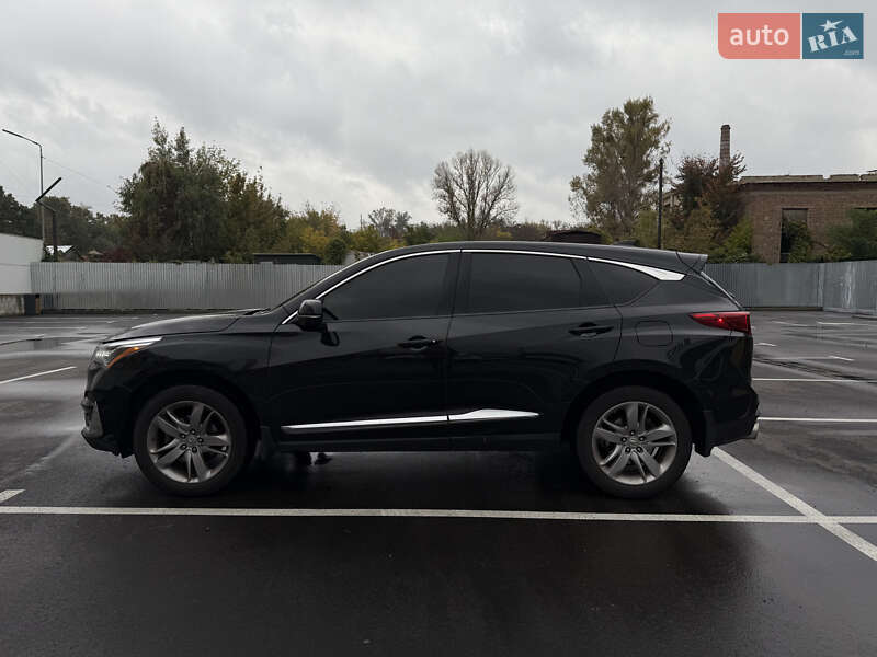 Позашляховик / Кросовер Acura RDX 2019 в 