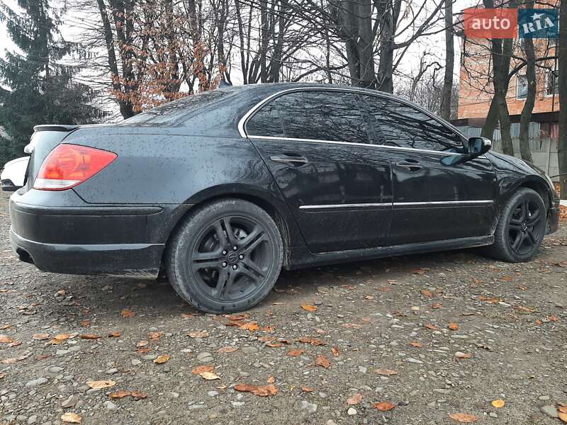 Седан Acura RL 2005 в Надворной
