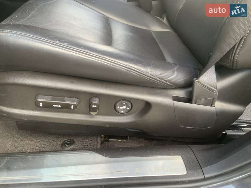 Седан Acura RLX 2015 в Львові