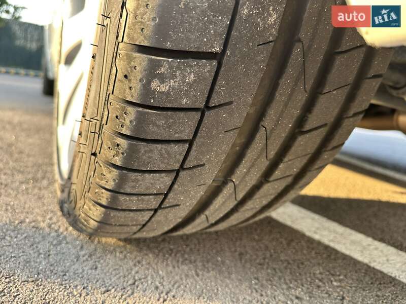 Седан Acura RLX 2016 в Києві