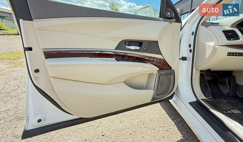 Седан Acura RLX 2015 в Рівному