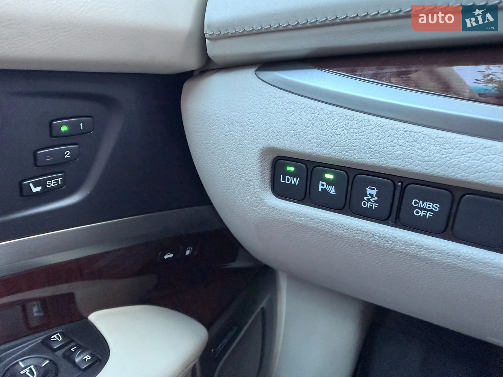 2013 Acura RLX - мініатюра 23