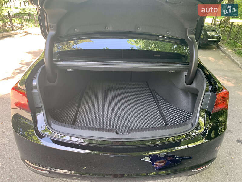 Седан Acura TLX 2017 в Киеве