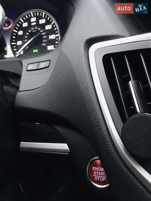 Седан Acura TLX 2018 в Львове