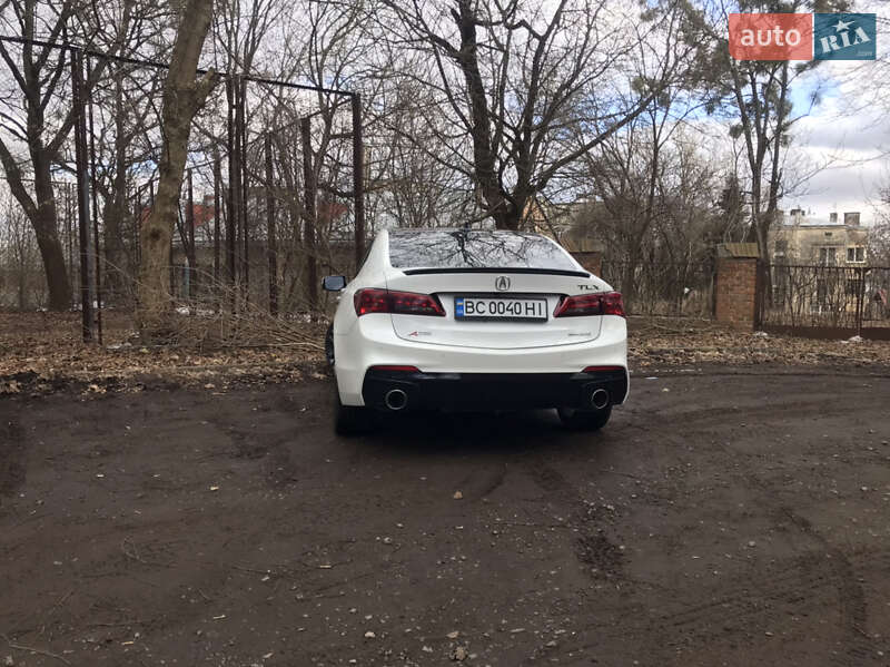 Седан Acura TLX 2017 в Львове
