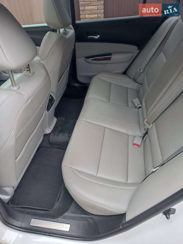 Седан Acura TLX 2016 в Чернигове