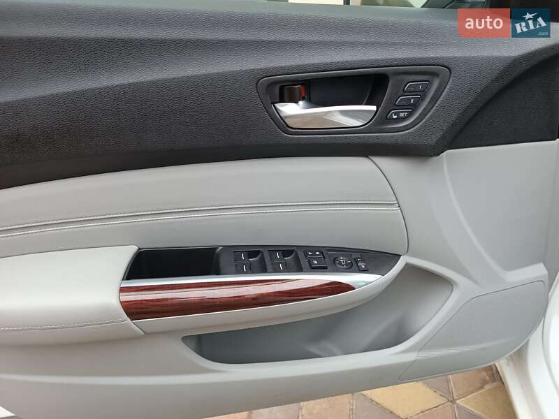 Седан Acura TLX 2016 в Чернигове