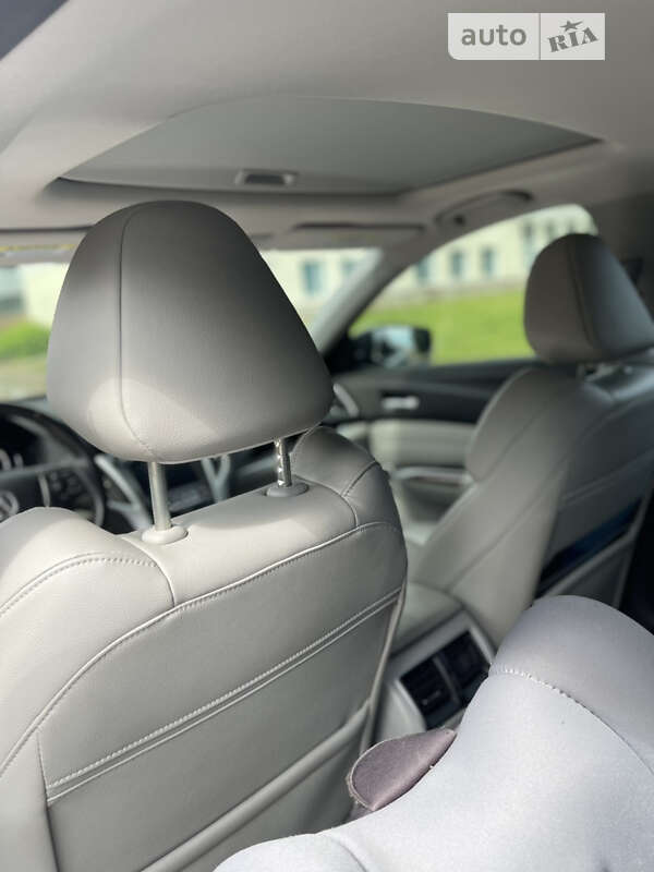 Седан Acura TLX 2015 в Шостке