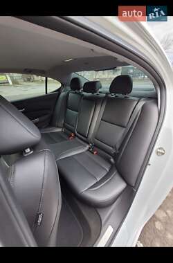 Седан Acura TLX 2015 в 