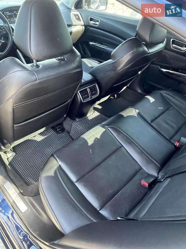 Седан Acura TLX 2017 в Киеве