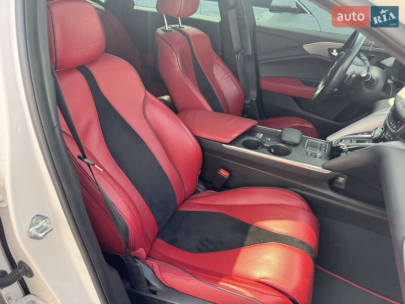 Седан Acura TLX 2021 в Берегово