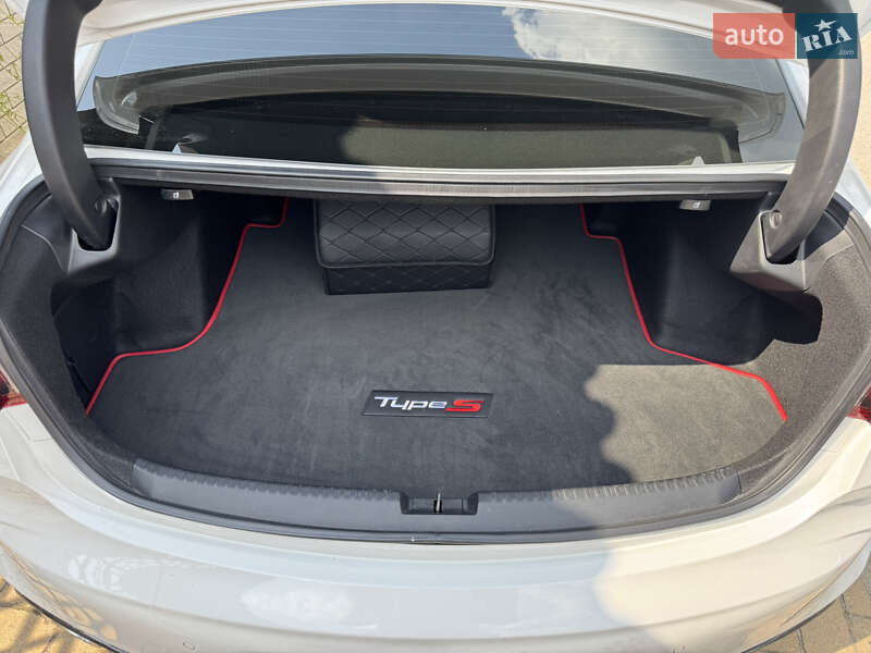 Седан Acura TLX 2021 в Берегово