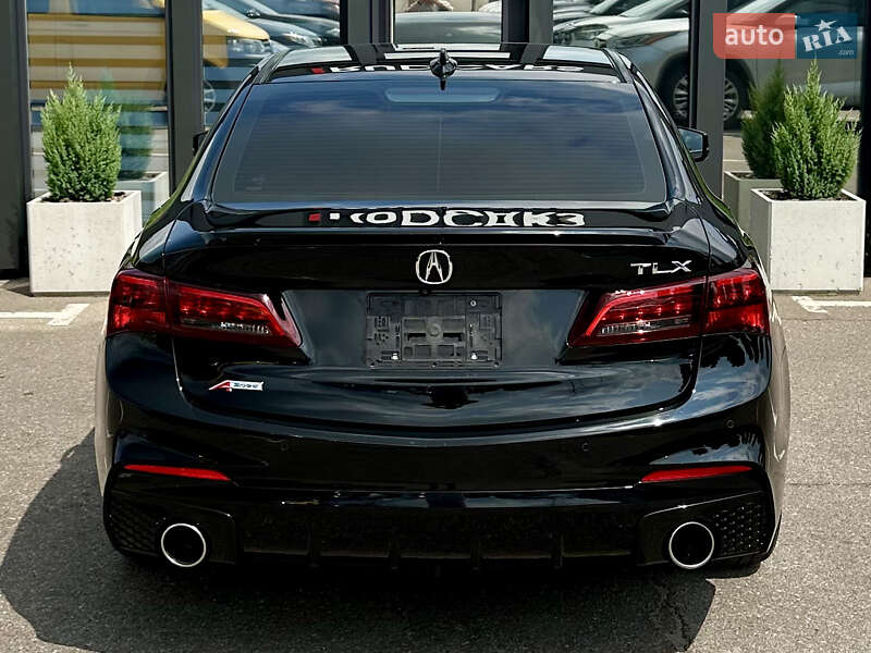 Седан Acura TLX 2017 в Кременчуге