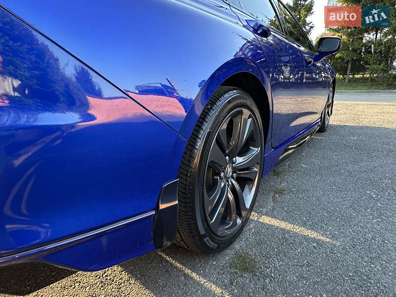 Седан Acura TLX 2021 в Тернополе