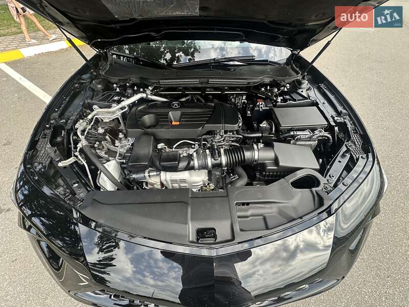Седан Acura TLX 2023 в Киеве