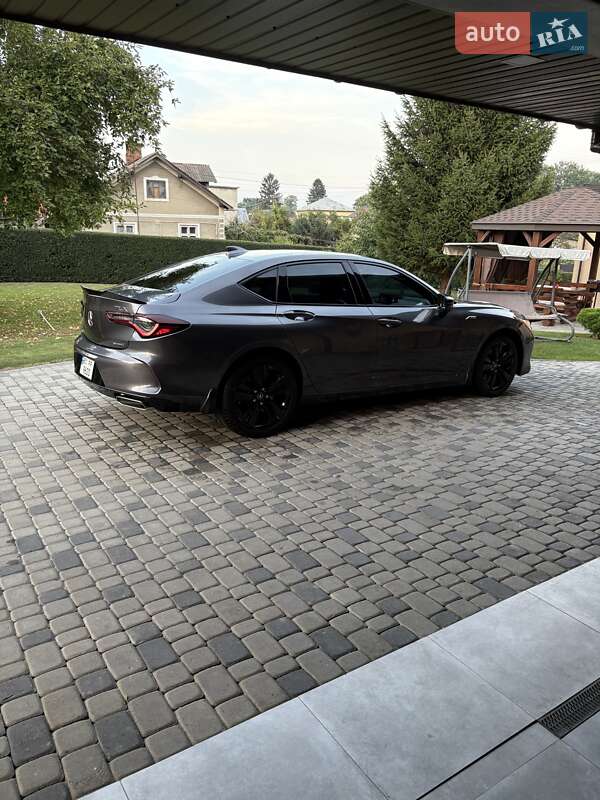 Седан Acura TLX 2022 в Яворові