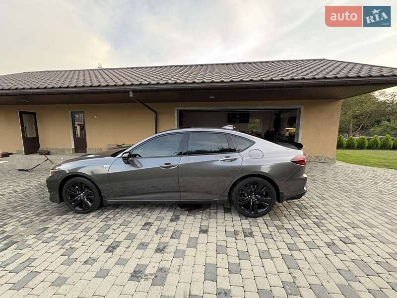 Седан Acura TLX 2022 в Яворові