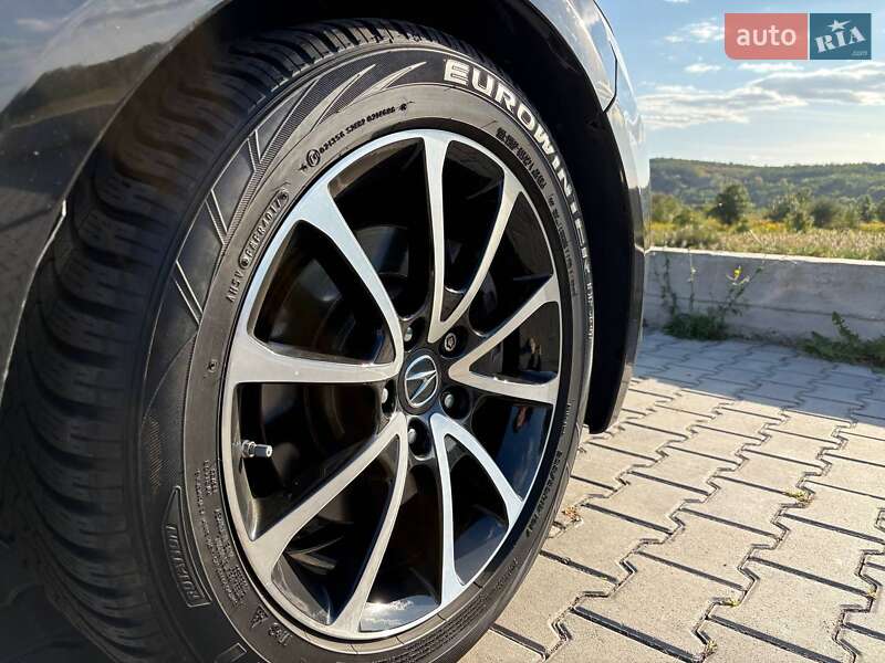 Седан Acura TLX 2015 в Киеве