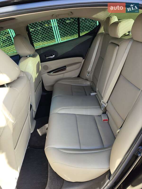 Седан Acura TLX 2015 в Брусилове