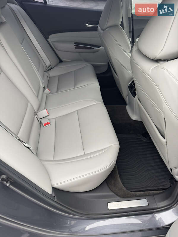 Седан Acura TLX 2017 в Киеве