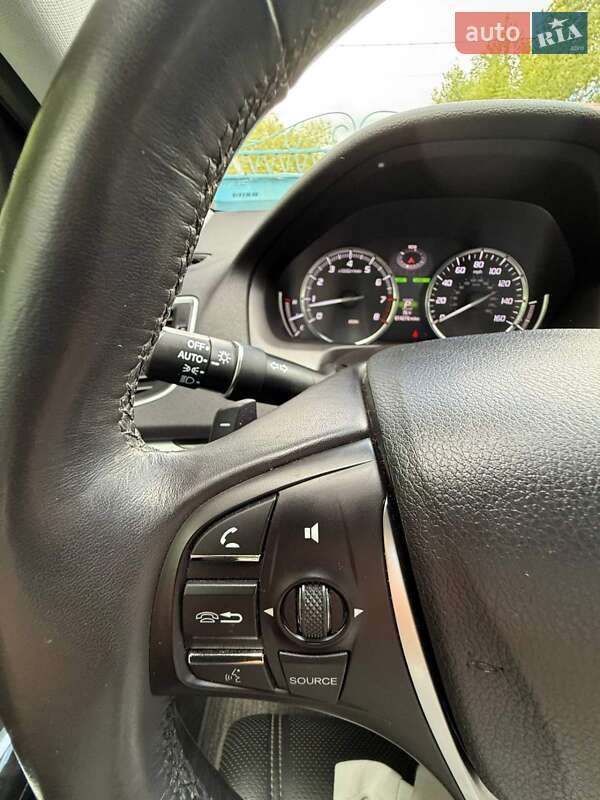 Седан Acura TLX 2017 в Киеве