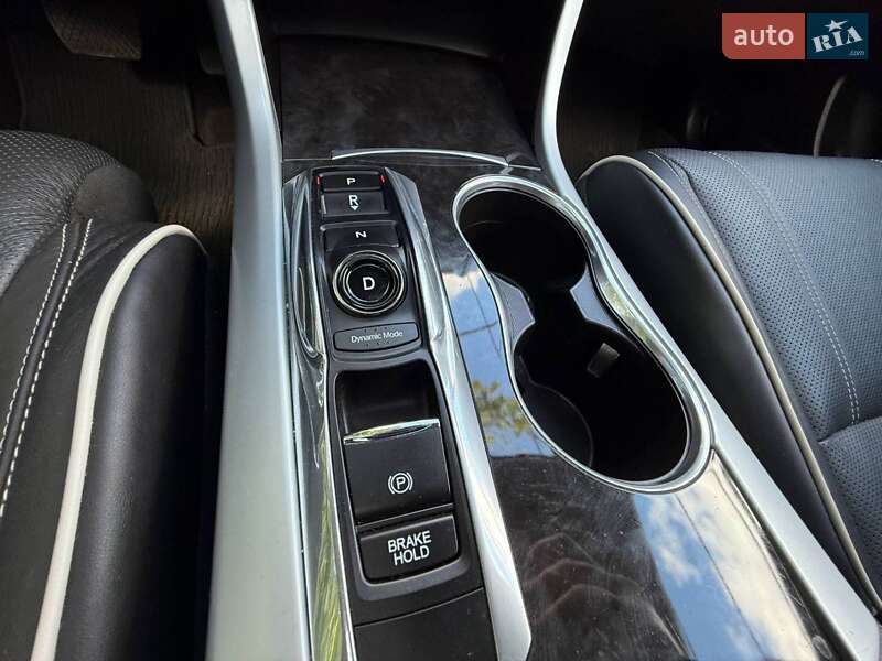 Седан Acura TLX 2017 в Киеве