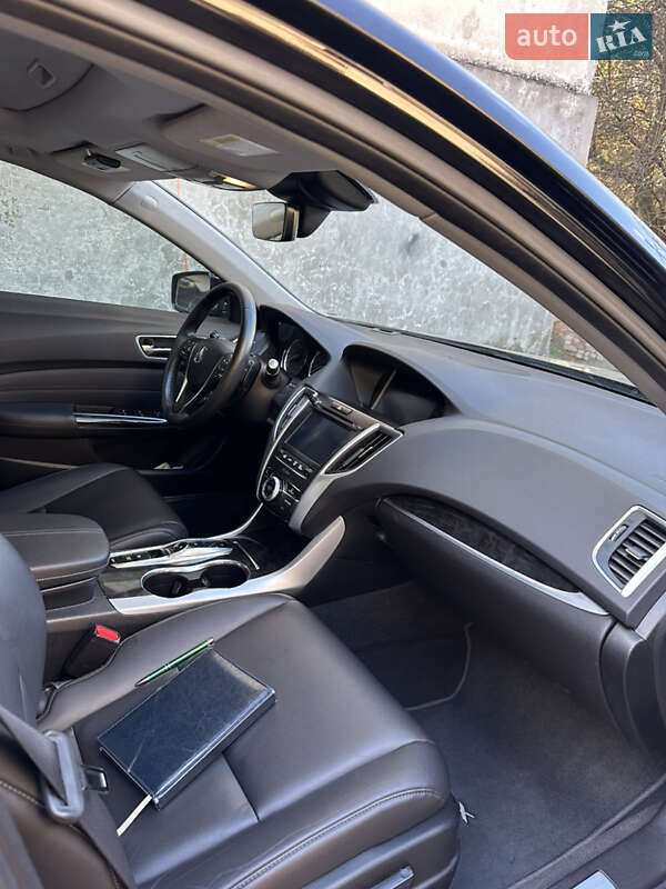 Седан Acura TLX 2019 в Львове