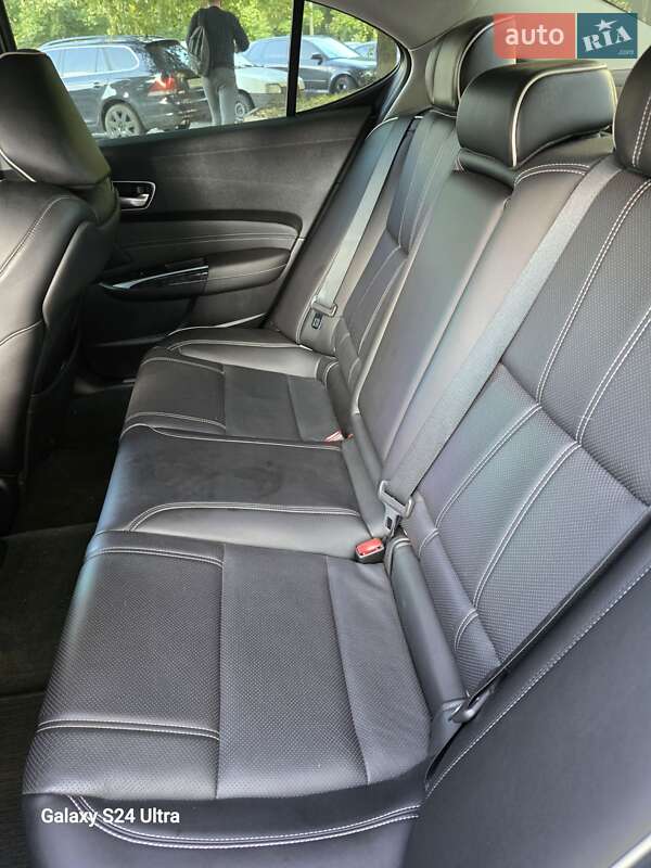 Седан Acura TLX 2018 в Киеве