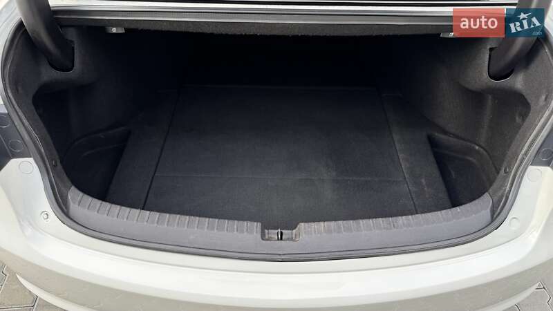 Седан Acura TLX 2015 в Тернополе