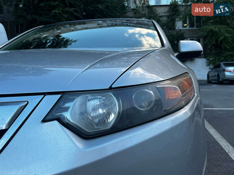 Седан Acura TSX 2011 в Вінниці