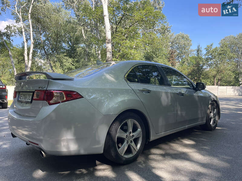 Седан Acura TSX 2011 в Новомосковске