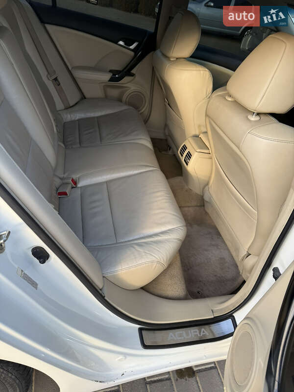 Седан Acura TSX 2011 в Черкасах
