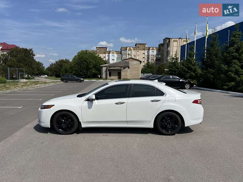 Седан Acura TSX 2011 в Богуславі