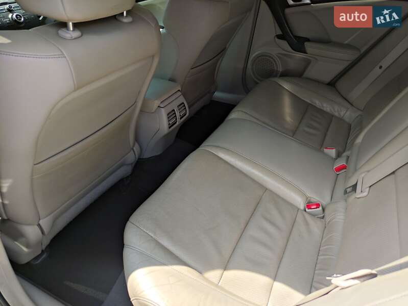 Седан Acura TSX 2011 в Новомосковске