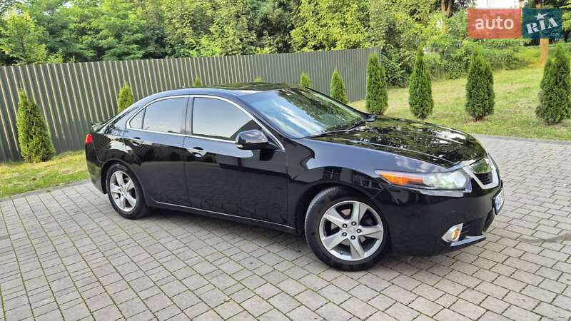 Седан Acura TSX 2011 в Львові